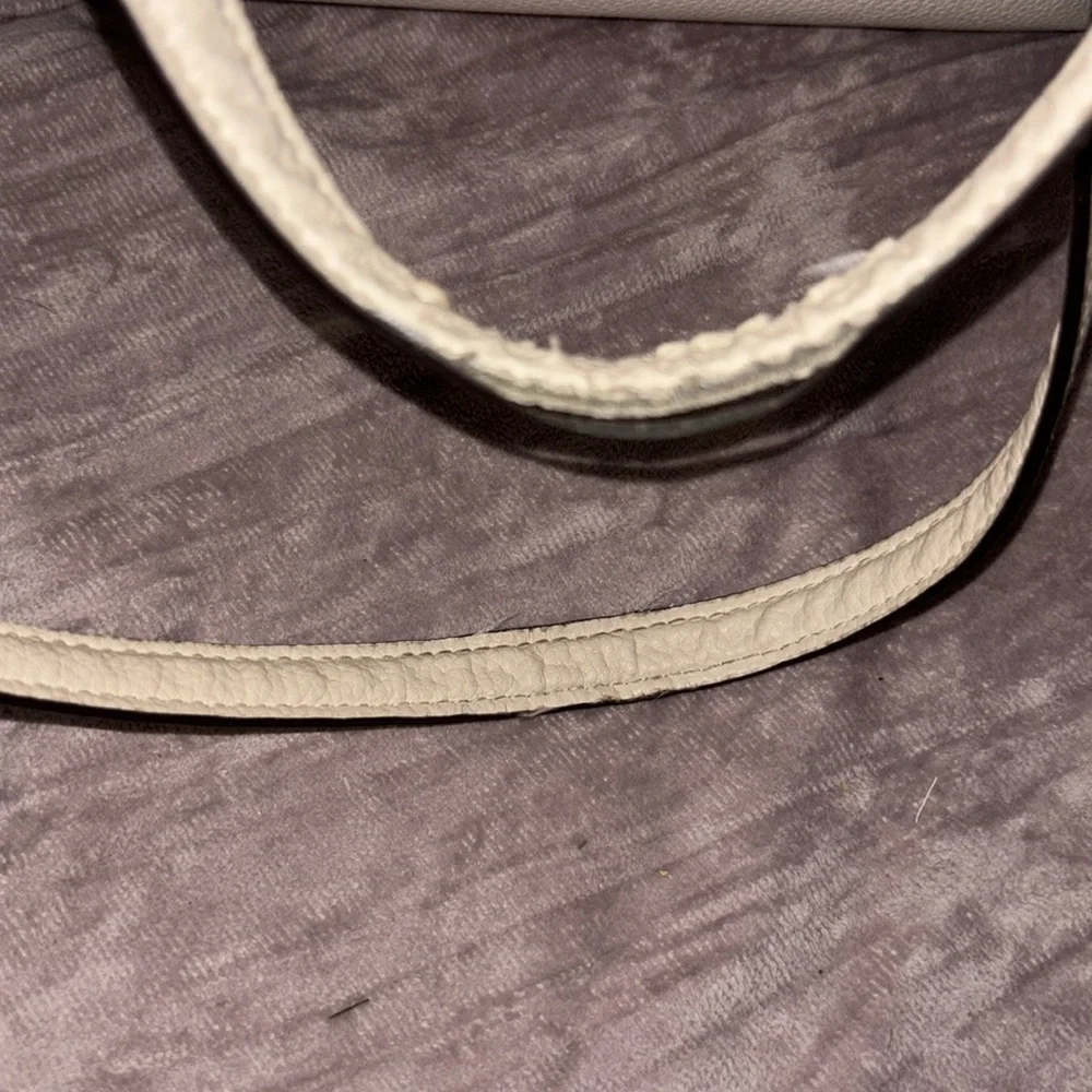 Coach | cream color tote ( purse) - Picture 3 of 10